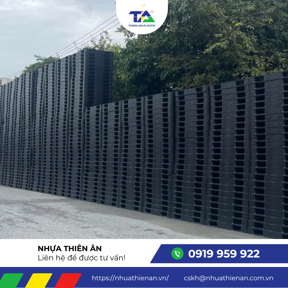 Pallet nhựa được sử dụng phổ biến trong ngành logistics hiện đại
