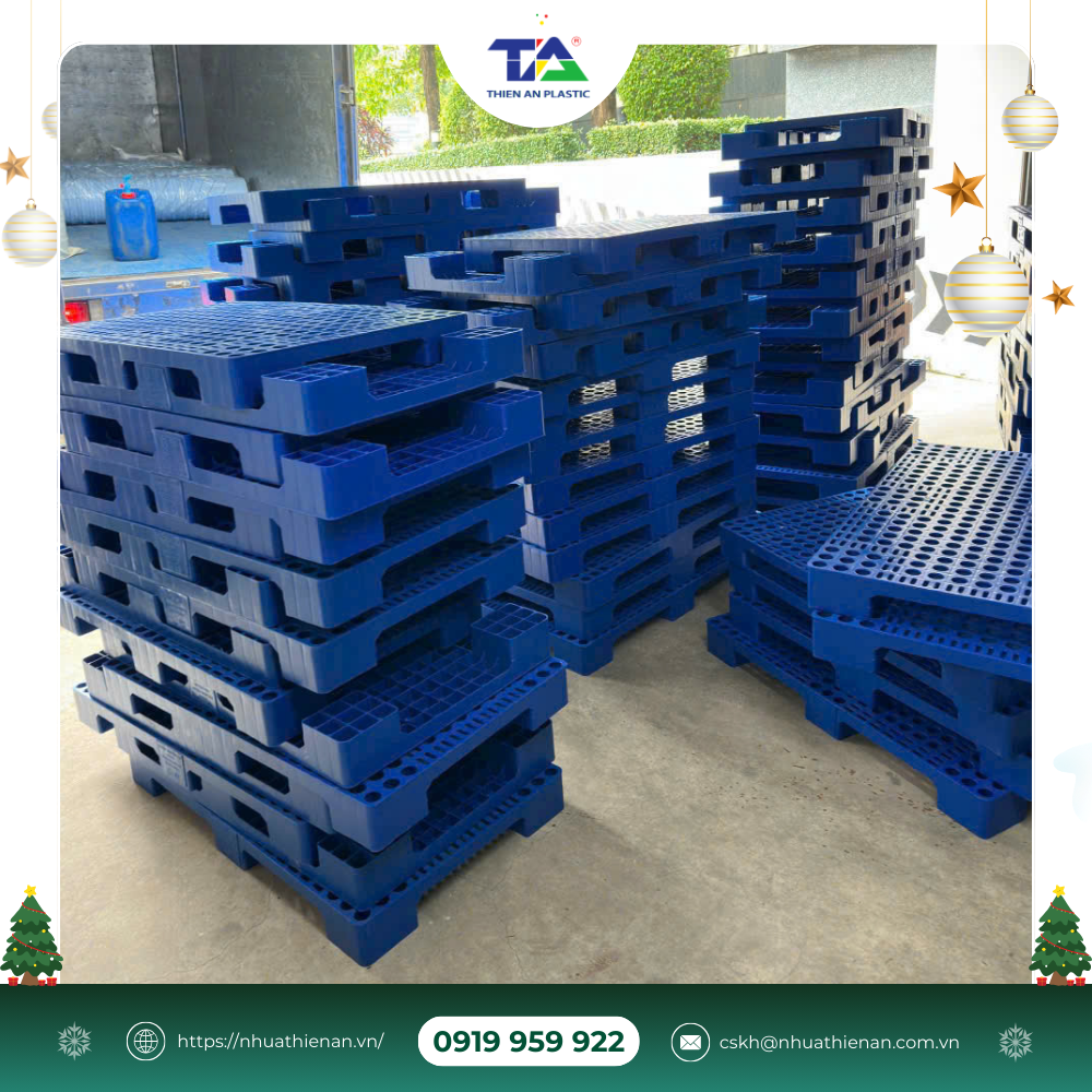 Pallet nhựa lót sàn Nhựa Thiên Ân là giải pháp lưu trữ và vận chuyển bền bỉ, an toàn, tiết kiệm và thân thiện môi trường